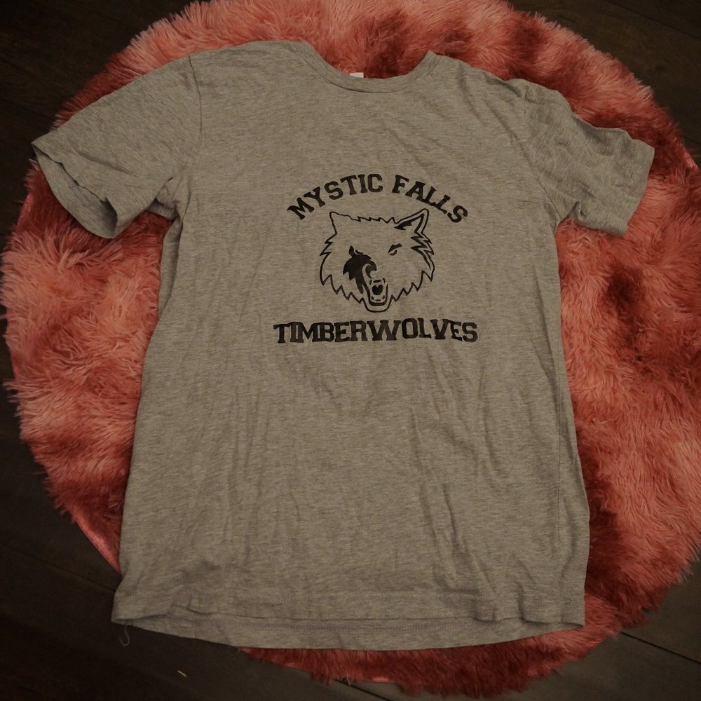 The Vampire Diaries Mystic Falls Timberwolves Tee & FREE gift! Store closing! ⚰️